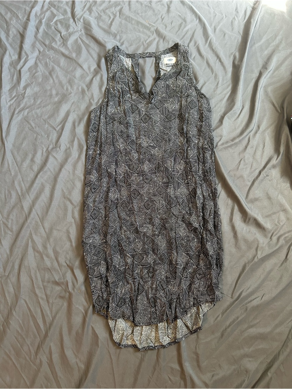 Old Navy Sleeveless Printed Midi Dress in Charcoal Gray